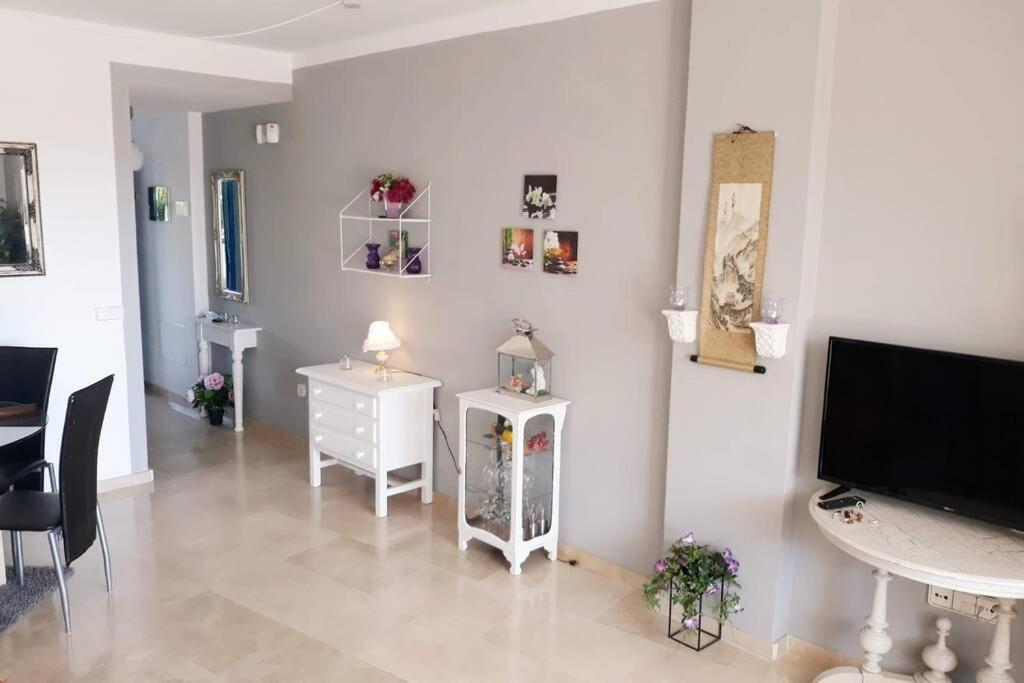 Beautiful Apartment In Duquesa Suites And Gardens Castillo de Sabinillas 外观 照片