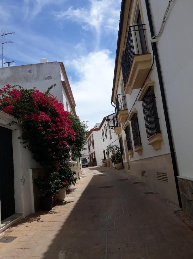 Beautiful Apartment In Duquesa Suites And Gardens Castillo de Sabinillas 外观 照片