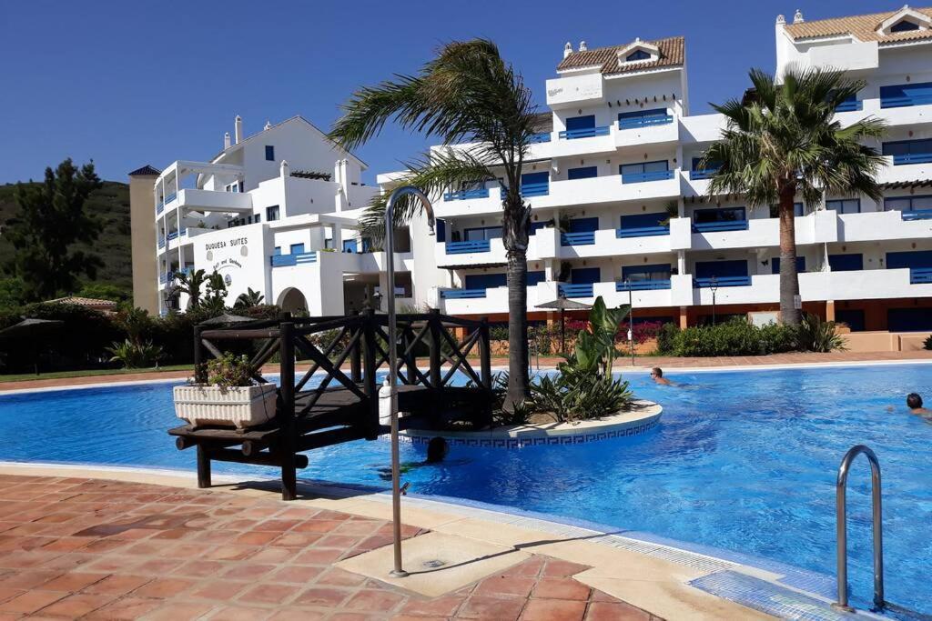 Beautiful Apartment In Duquesa Suites And Gardens Castillo de Sabinillas 外观 照片