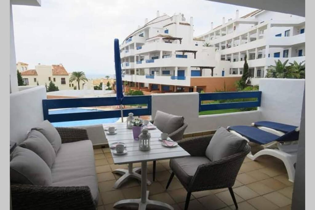Beautiful Apartment In Duquesa Suites And Gardens Castillo de Sabinillas 外观 照片